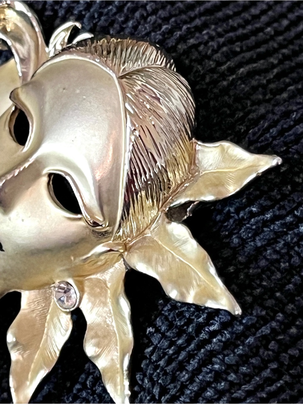 Vintage Art Deco Gold Tone Dual Face Mask Brooch Pin Rhinestone - Picture 2 of 6